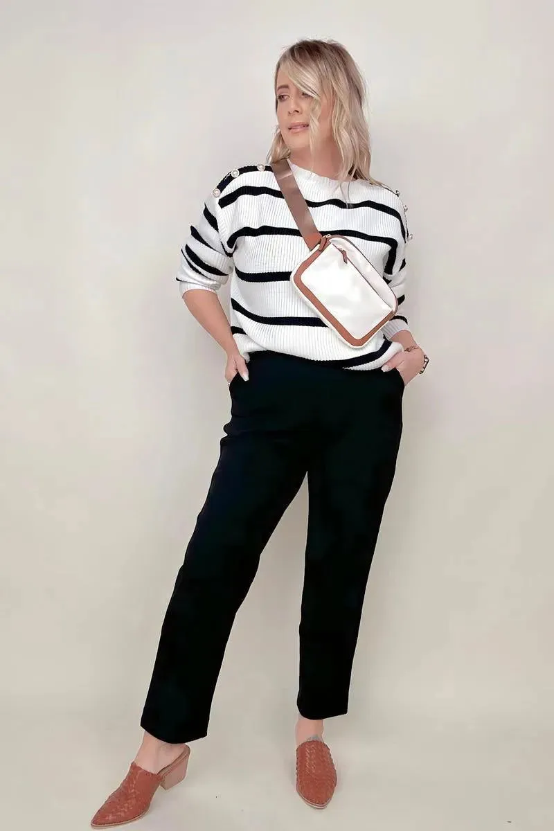 Comfy & Chic: Cropped Pull-on Pants with Pockets for Women