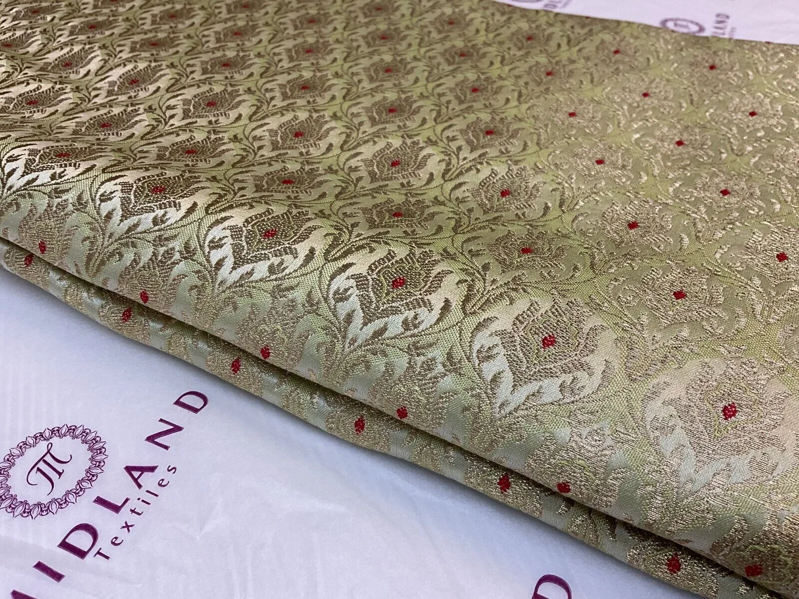 Indian Floral wedding Banarsi Brocade Fabric 114cm wide M1775