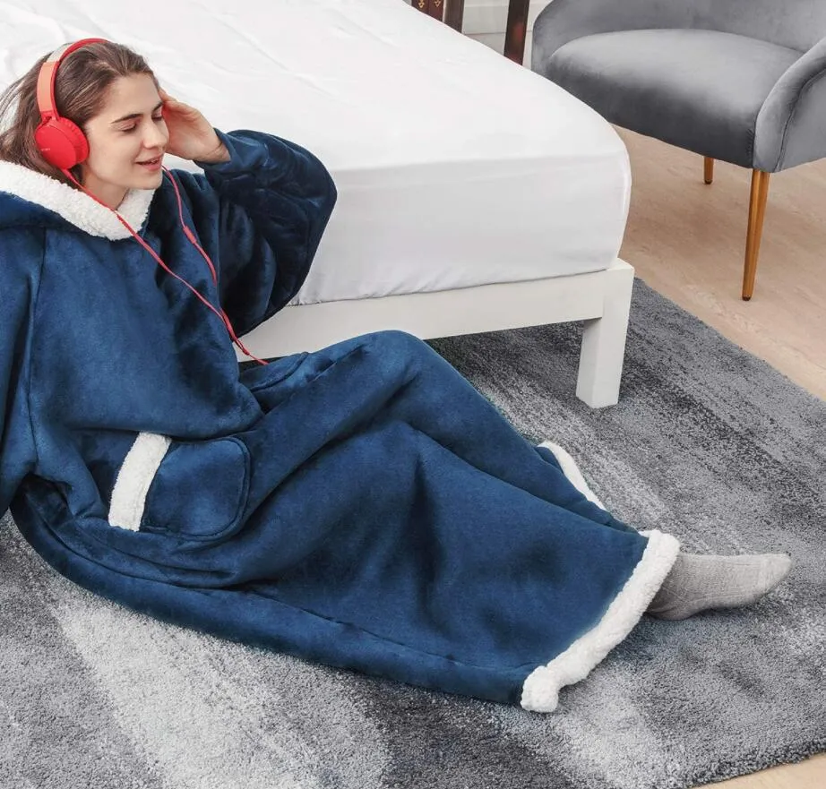 Oversized Cozy Warm Fleece Hoodie Blanket with Long Sleeves and pockets