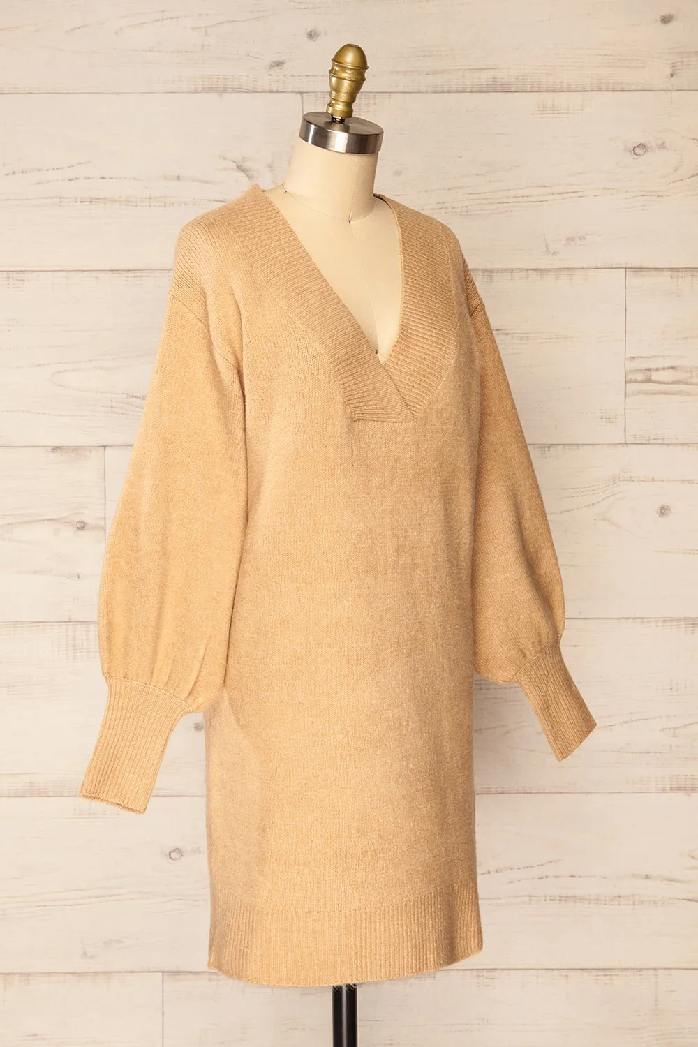 Wouna | Beige Short V-Neck Sweater Dress